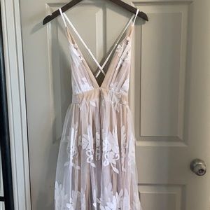 White lace maxi dress